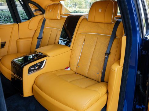 New 2027 Rolls-Royce Phantom Sedan RWD image 8