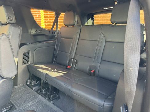 Certified 2022 Chevrolet Suburban LT w/ Luxury Package image 28