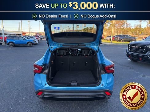 Used 2025 Chevrolet Trax RS w/ Driver Confidence Package image 13