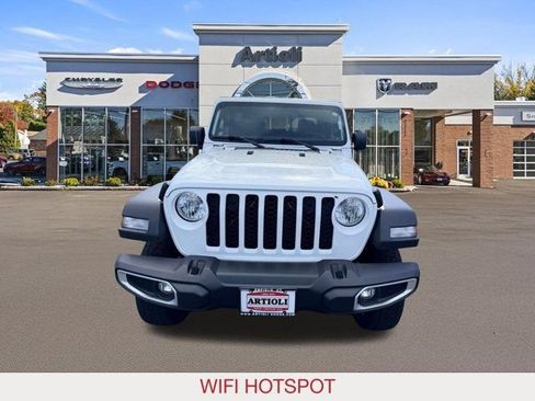 Certified 2023 Jeep Gladiator Sport AWD/4WD image 3