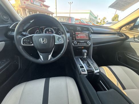 Used 2018 Honda Civic EX image 16