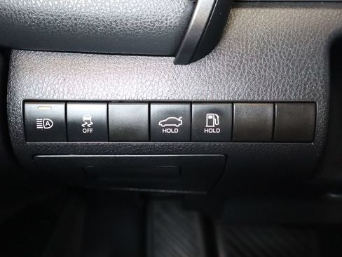 Used 2020 Toyota Camry SE w/ Sunroof Package FWD image 20