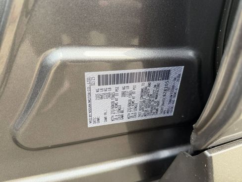 Used 2025 Nissan Rogue SV FWD image 31