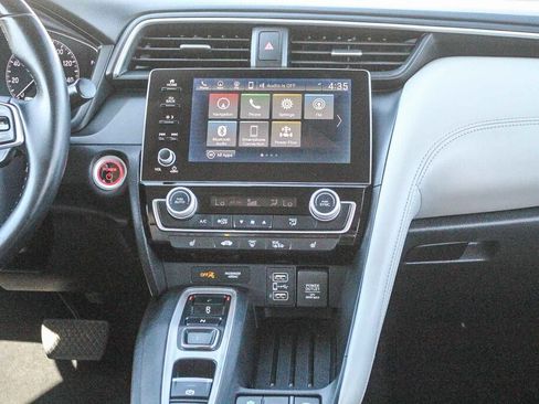 Used 2019 Honda Insight Touring image 3