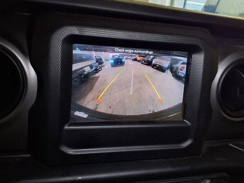 Used 2023 Jeep Wrangler Sport AWD/4WD image 8