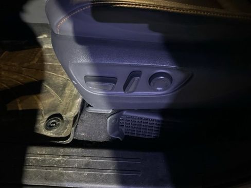 Used 2021 Toyota Sienna XSE image 6