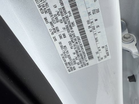 Used 2017 Ford F250 Lariat w/ Lariat Ultimate Package image 33