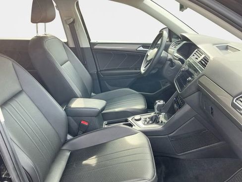 Used 2022 Volkswagen Tiguan SE image 15