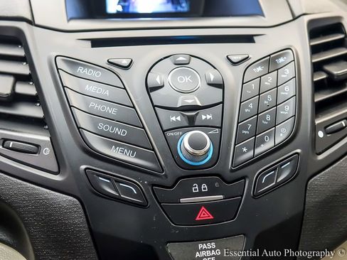 Used 2019 Ford Fiesta SE image 16