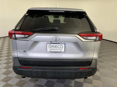Used 2023 Toyota RAV4 LE AWD/4WD image 7