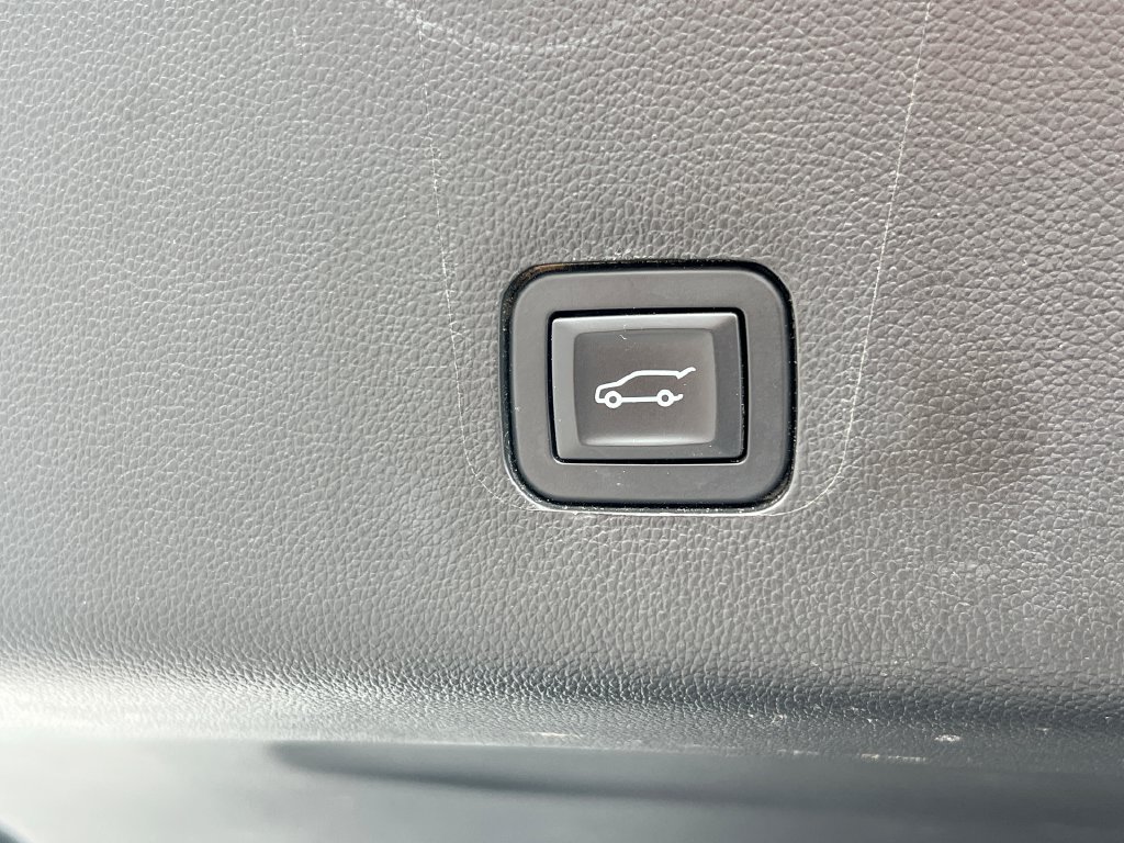 Used 2019 Chevrolet Traverse LT w/ LT Premium Package AWD/4WD image 41