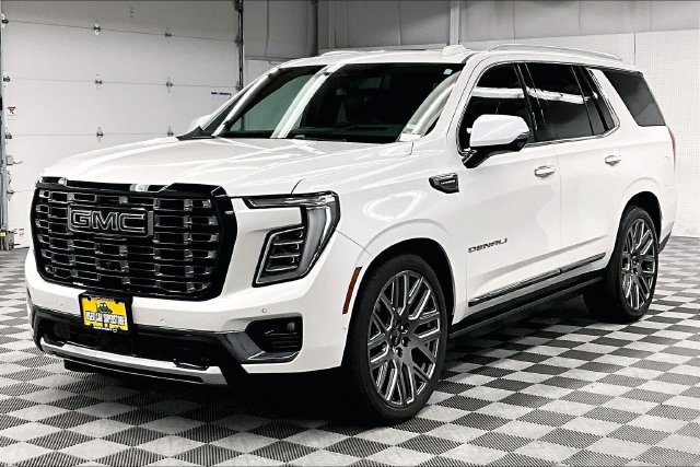 Used 2025 GMC Yukon Denali Ultimate AWD/4WD image 12