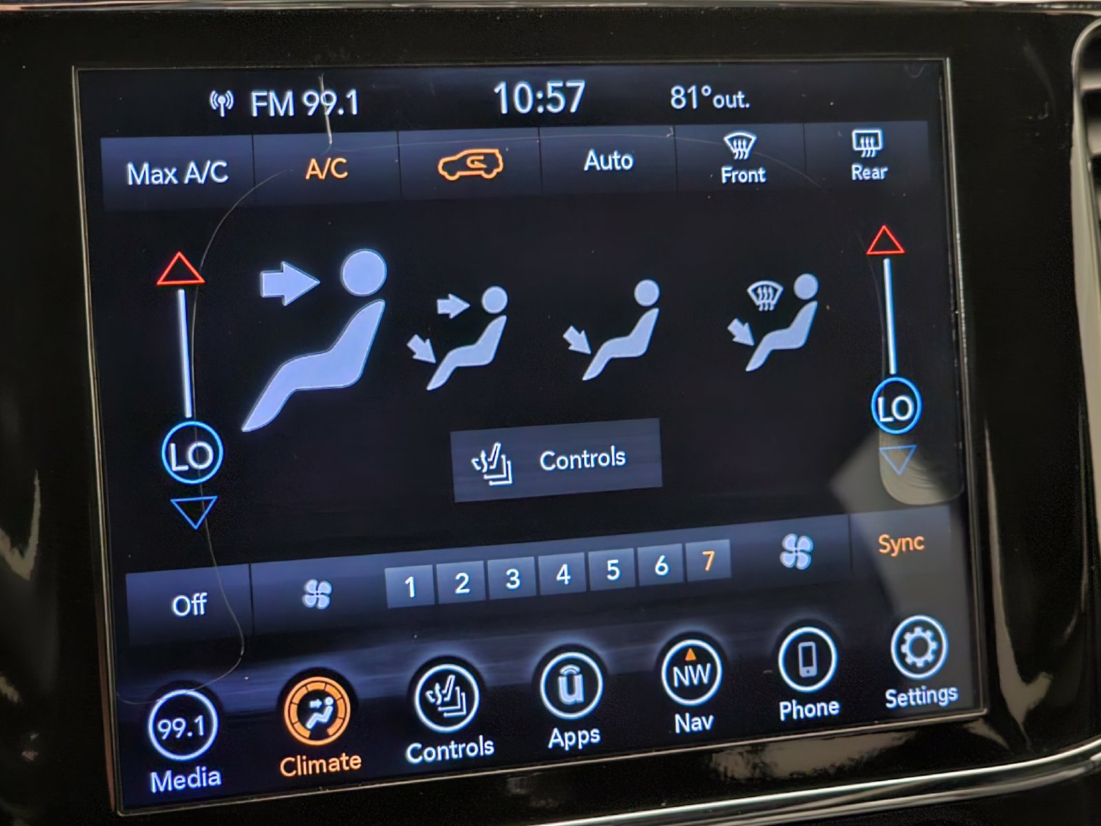 Used 2020 Jeep Grand Cherokee Limited AWD/4WD image 17