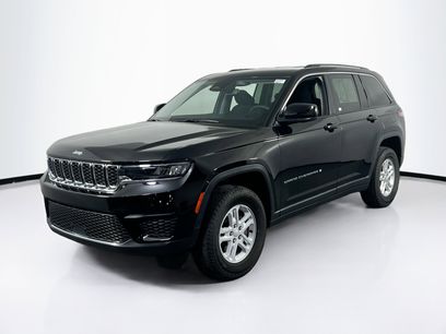 Used 2023 Jeep Grand Cherokee Laredo