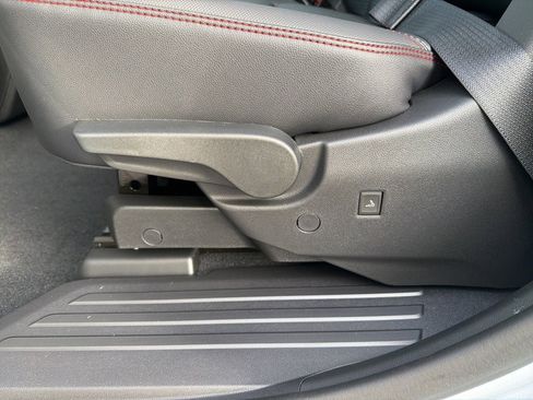 New 2026 Chevrolet Traverse RS image 18