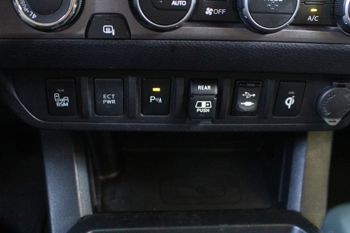 Used 2019 Toyota Tacoma TRD Off-Road AWD/4WD image 36