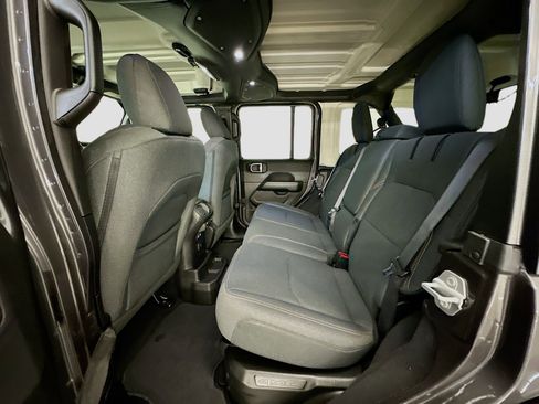 Used 2025 Jeep Wrangler Sahara w/ Safety Group image 28