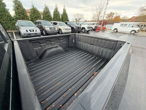 Used 2022 Chevrolet Silverado 1500 LT Trail Boss w/ Convenience Package II image 24