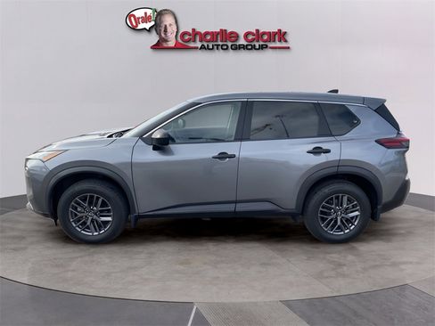 Used 2023 Nissan Rogue S image 3