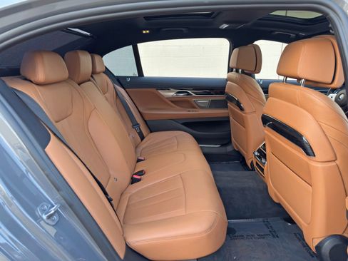 Used 2022 BMW 740i w/ M Sport Package RWD image 45