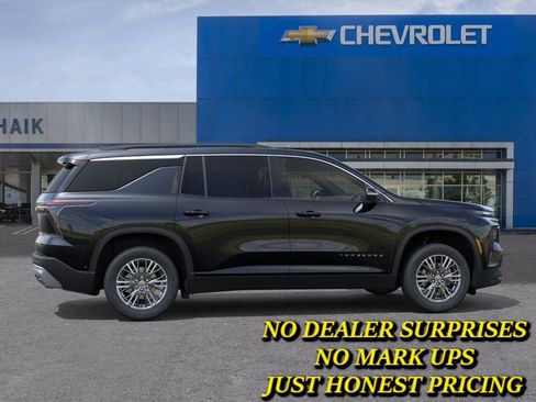 New 2026 Chevrolet Traverse LT w/ Driver Confidence Package FWD image 5