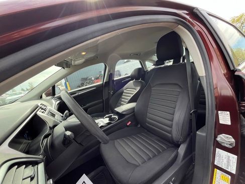 Used 2015 Ford Fusion SE FWD image 10