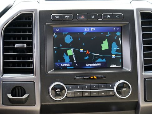 Used 2021 Ford Expedition Platinum image 25