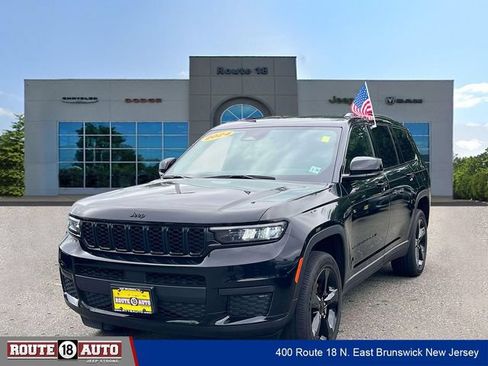 Used 2024 Jeep Grand Cherokee L Laredo AWD/4WD image 2