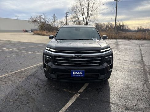 New 2026 Chevrolet Traverse LT w/ Driver Confidence Package image 2