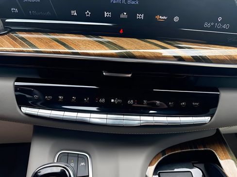 Used 2023 Cadillac Escalade Sport Platinum AWD/4WD image 24
