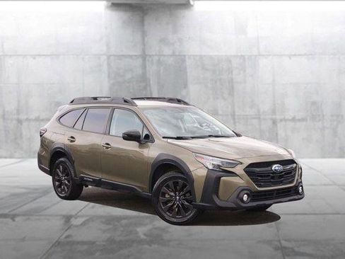 Used 2025 Subaru Outback Onyx Edition AWD/4WD image 2