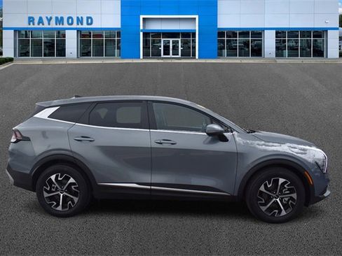 Certified 2025 Kia Sportage EX image 2