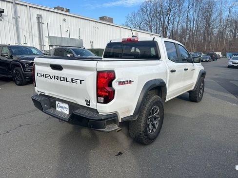Used 2024 Chevrolet Colorado Trail Boss w/ Technology Package image 7