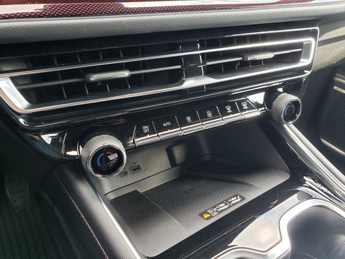 New 2026 Chevrolet Traverse Z71 image 24