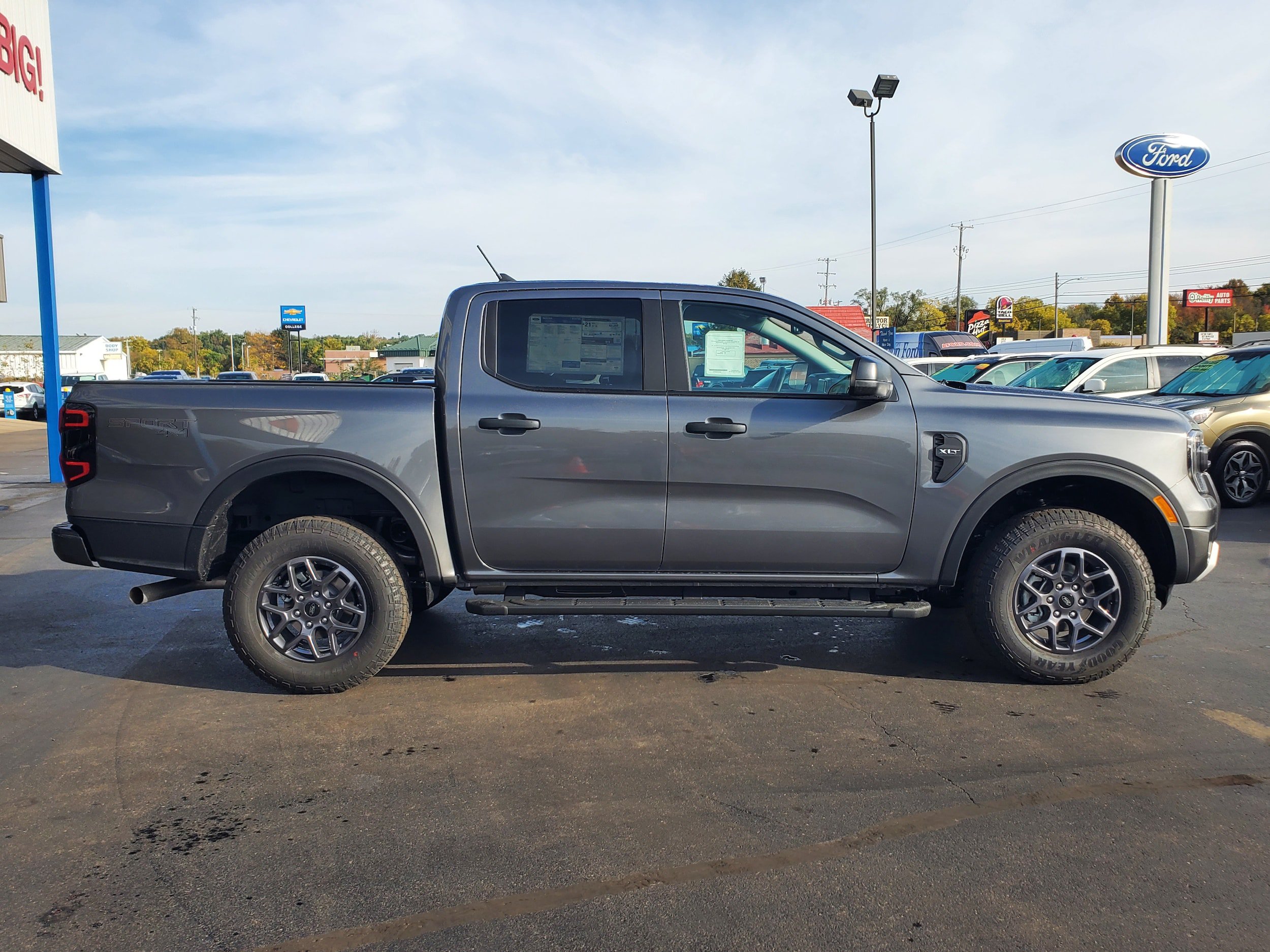 New 2026 Ford Ranger XLT w/ Equipment Group 301A High AWD/4WD image 5