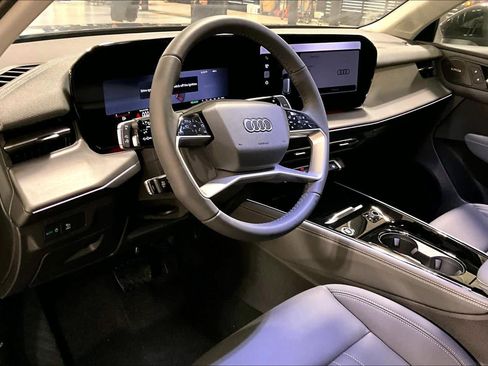 New 2026 Audi Q3 quattro 2.0T image 8