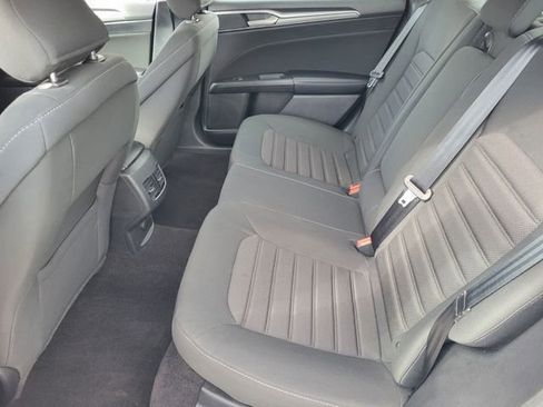 Used 2019 Ford Fusion SE image 11
