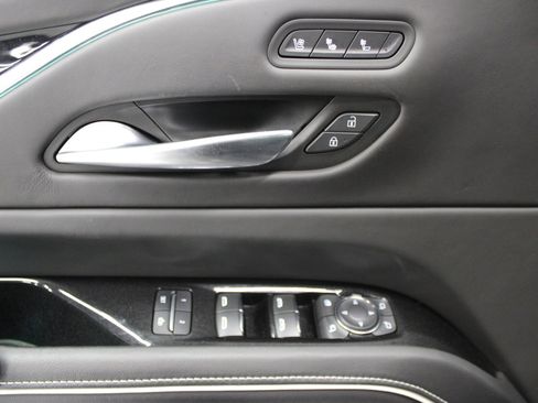 Certified 2023 Cadillac Escalade ESV V image 19
