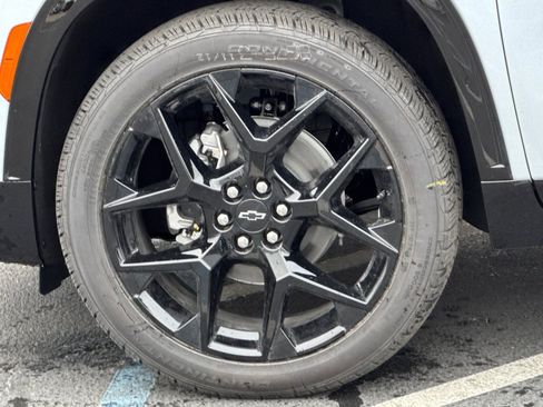 New 2026 Chevrolet Traverse RS w/ LPO, Floor Liner Package image 26