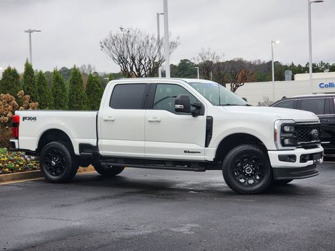 Used 2025 Ford F250 Lariat w/ Lariat Ultimate Package image 3