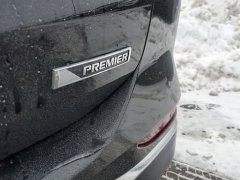 Used 2018 Chevrolet Equinox Premier image 26