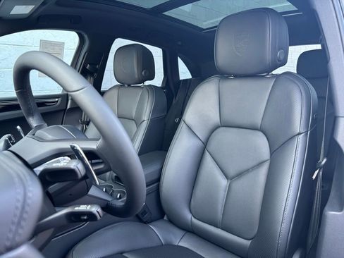 New 2026 Porsche Macan S image 5