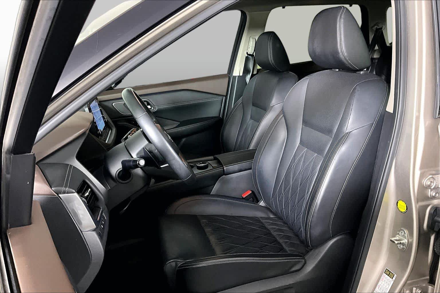 Used 2023 Nissan Rogue Platinum w/ Platinum Premium Package AWD/4WD image 8