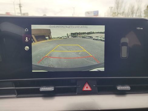 Used 2025 Kia Sportage EX w/ Premium Package image 21