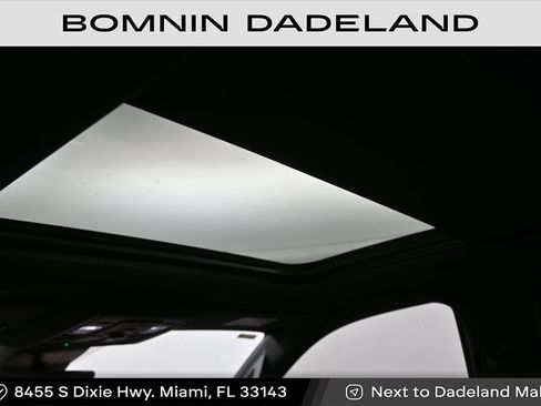 Used 2023 Chevrolet Tahoe High Country AWD/4WD image 16