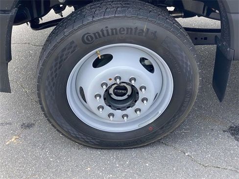 New 2025 Ford F450 XL image 5