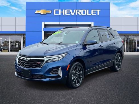 Certified 2022 Chevrolet Equinox RS image 2