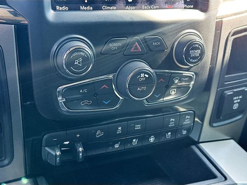 Used 2018 RAM 2500 Laramie w/ Sport Appearance Group AWD/4WD image 24