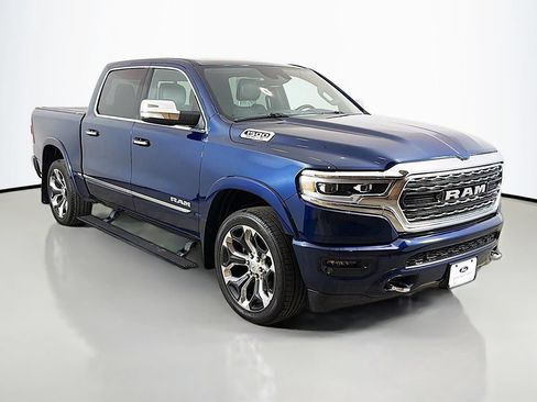 Used 2022 RAM 1500 Limited w/ Body-Colour Bumper Group AWD/4WD image 2