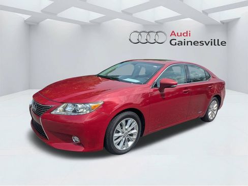Used 2015 Lexus ES 300h w/ Navigation System Package FWD image 10